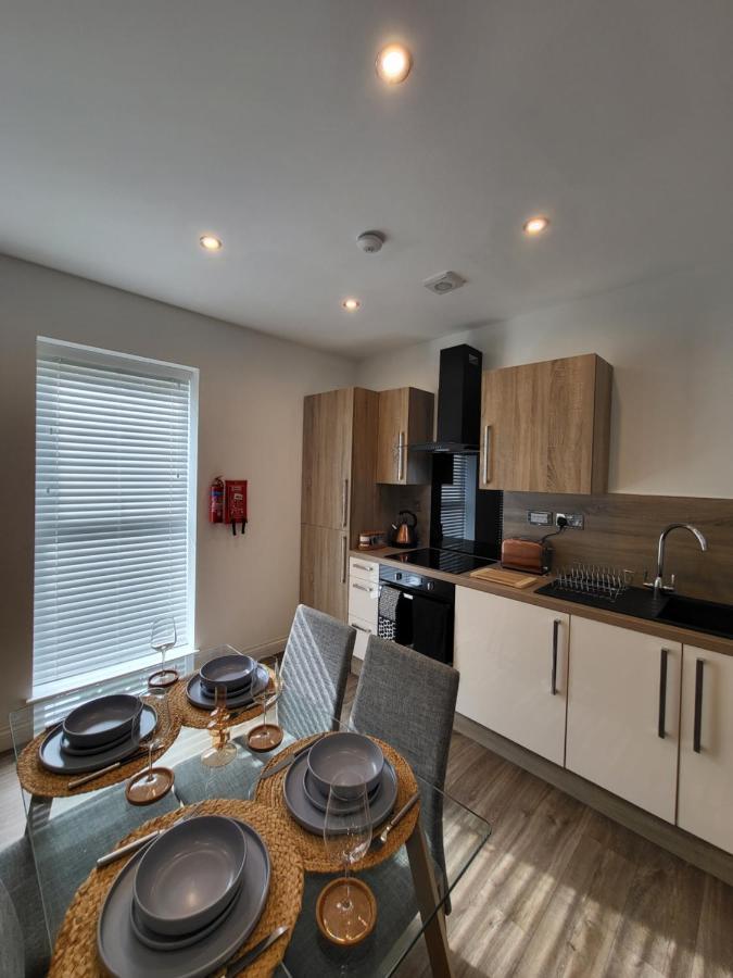 Stylish Jewellery Quarter Sleeps 6 Apartment Birmingham